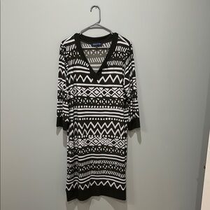 Chaps Black and White V-Neck Long Sleeve Sweater Dress